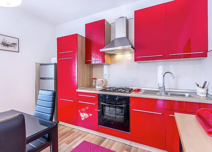 In Near Center 아파트