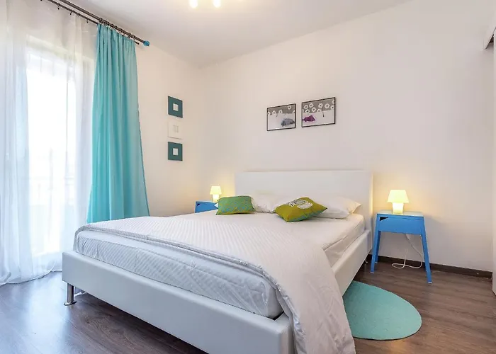 In Near Center 아파트